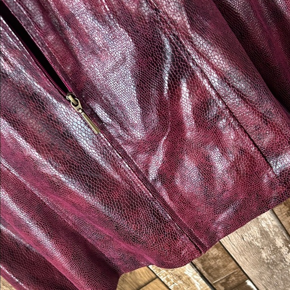 Kim Rogers Deep Red Leather Jacket - Picture 6 of 16